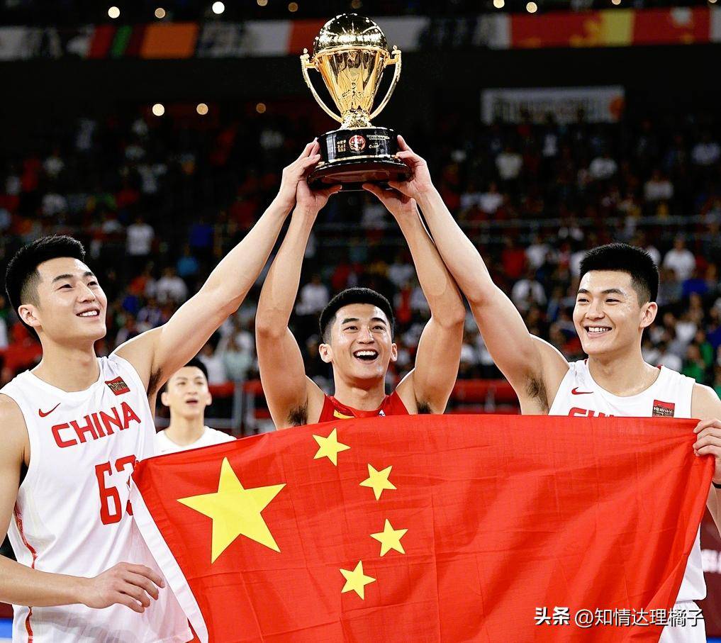 里程碑夜！深圳男篮回应争议，德国杯冲刺阶段刷纪录，气氛紧张，纪律约束更严格